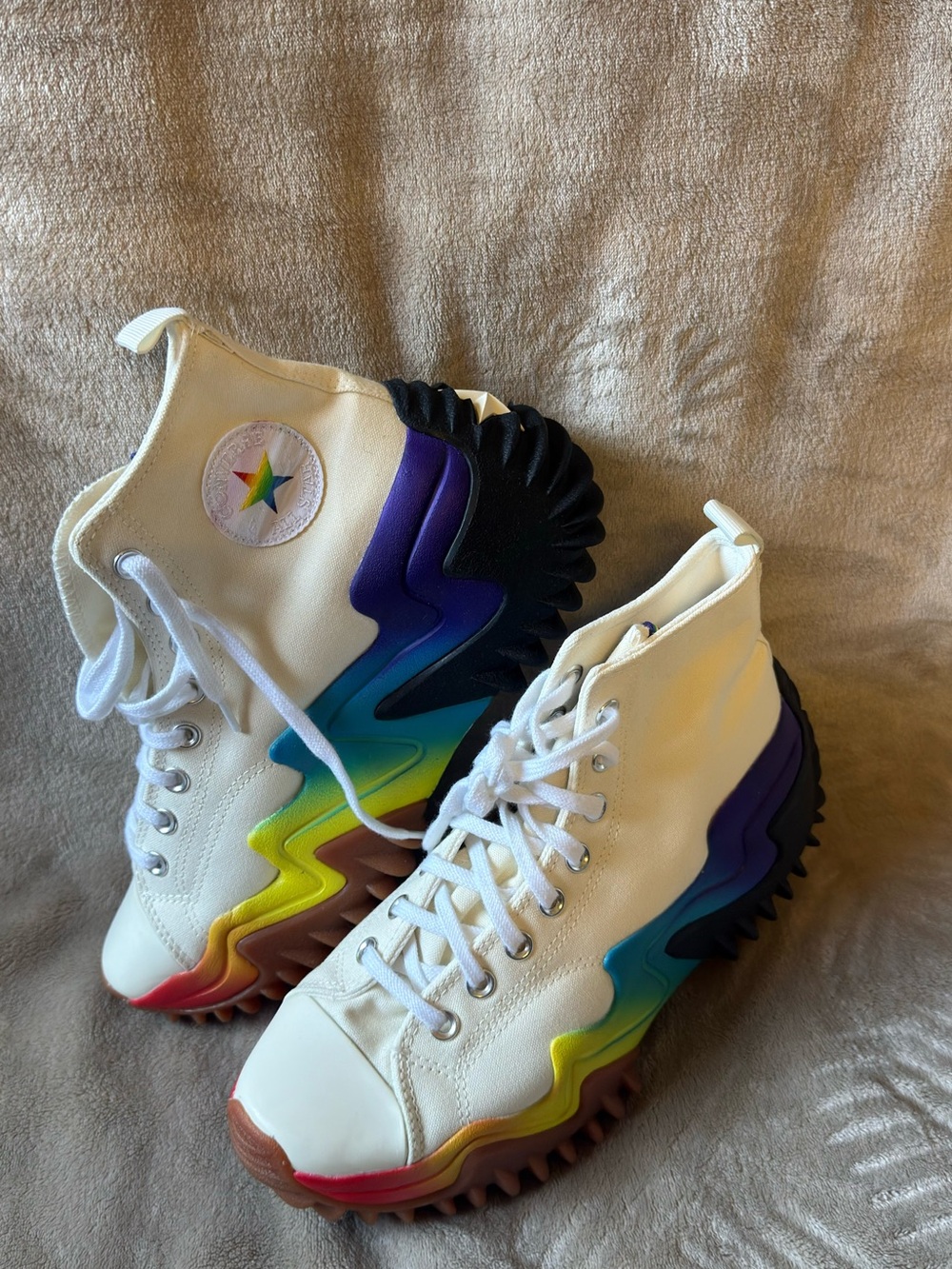 NWT Converse Run Star Motion Platform - Pride (2022) - Picture 2 of 8